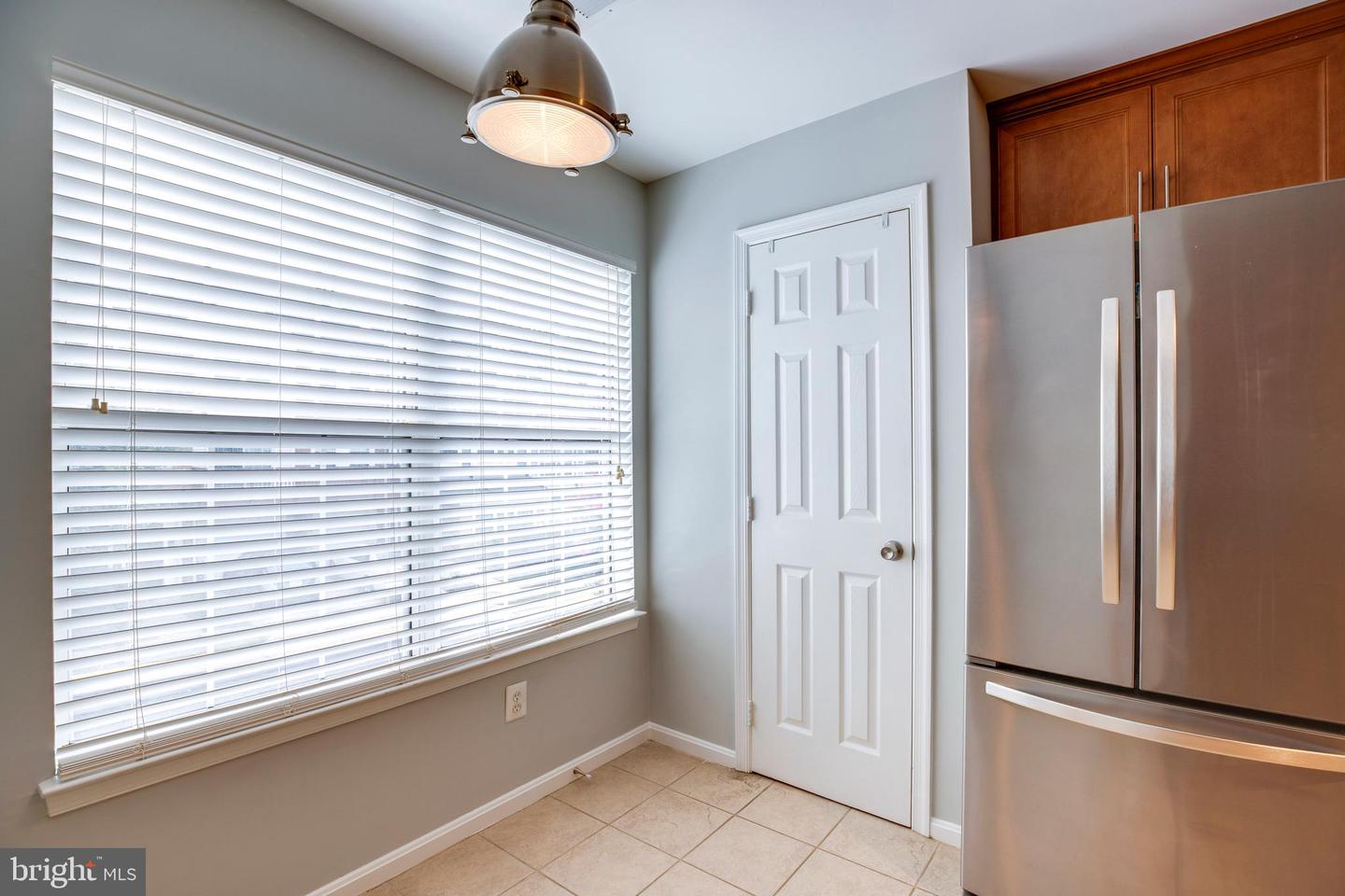 4311 CHARIOT CT #122, FAIRFAX, Virginia 22030, 3 Bedrooms Bedrooms, ,2 BathroomsBathrooms,Residential,For sale,4311 CHARIOT CT #122,VAFX2260762 MLS # VAFX2260762