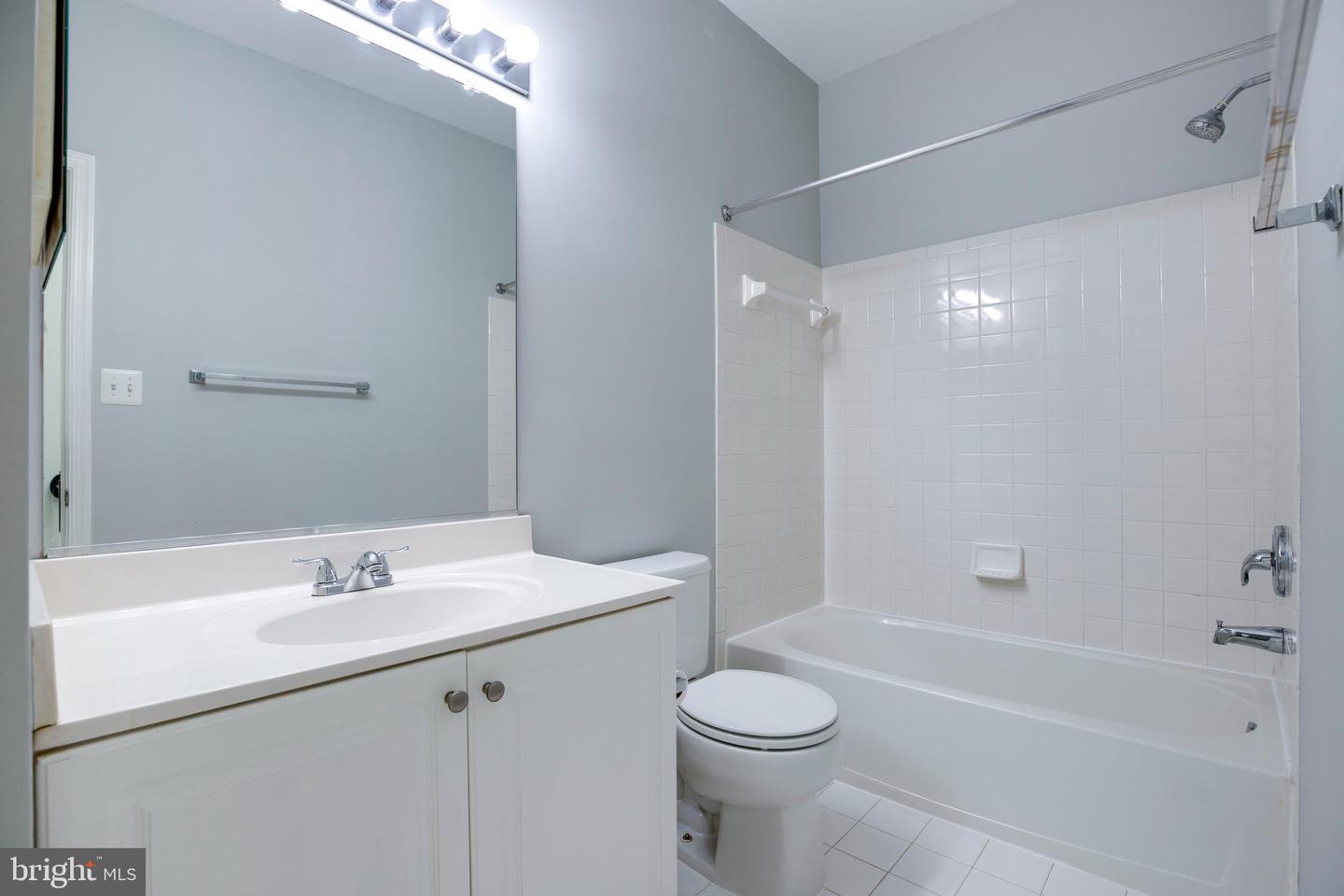4311 CHARIOT CT #122, FAIRFAX, Virginia 22030, 3 Bedrooms Bedrooms, ,2 BathroomsBathrooms,Residential,For sale,4311 CHARIOT CT #122,VAFX2260762 MLS # VAFX2260762