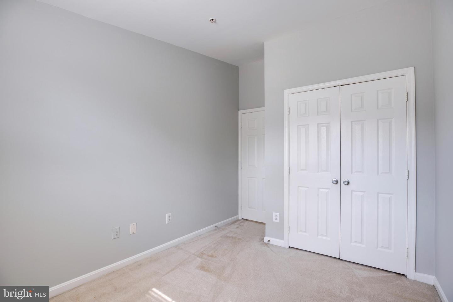 4311 CHARIOT CT #122, FAIRFAX, Virginia 22030, 3 Bedrooms Bedrooms, ,2 BathroomsBathrooms,Residential,For sale,4311 CHARIOT CT #122,VAFX2260762 MLS # VAFX2260762