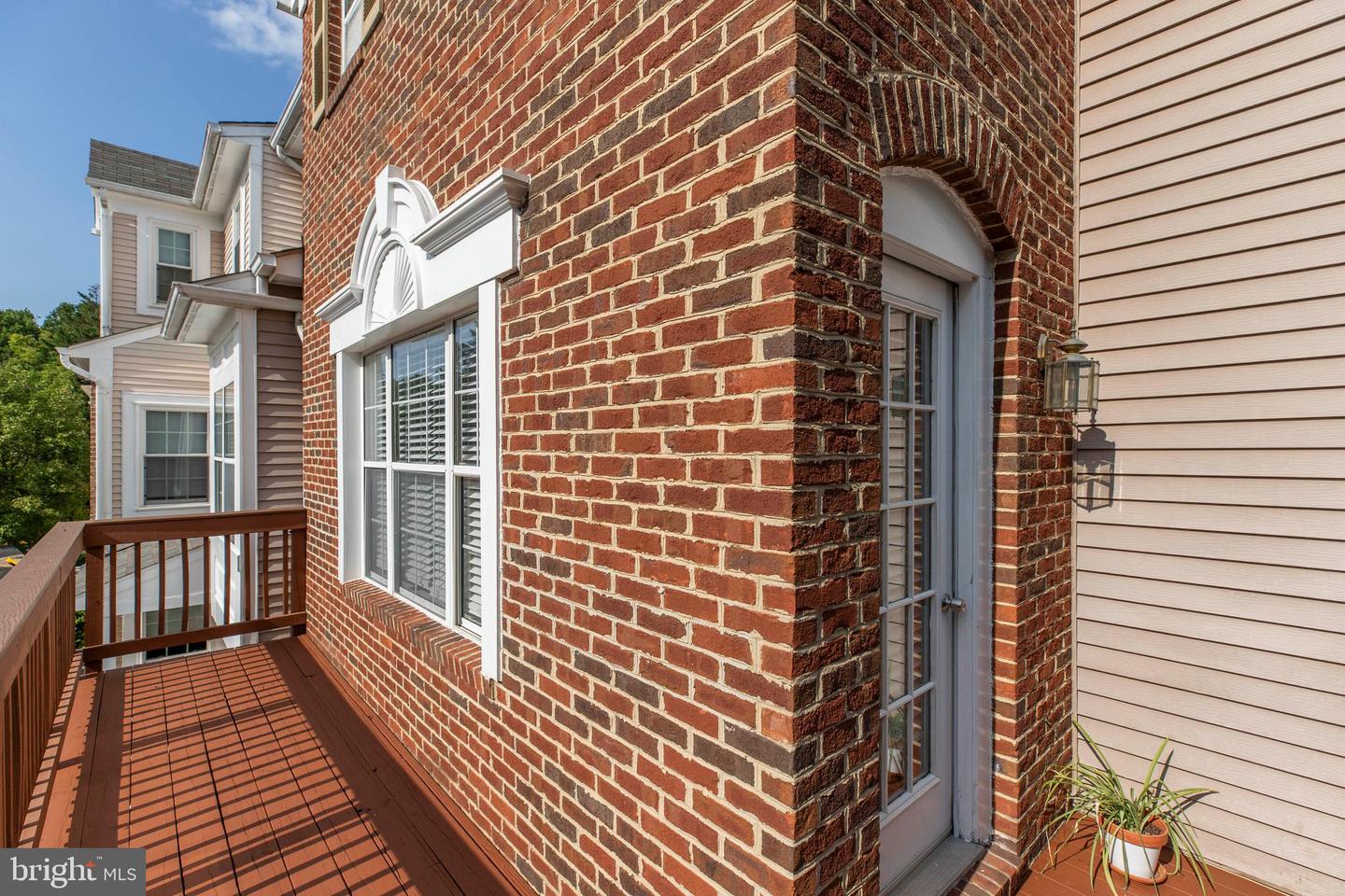 4311 CHARIOT CT #122, FAIRFAX, Virginia 22030, 3 Bedrooms Bedrooms, ,2 BathroomsBathrooms,Residential,For sale,4311 CHARIOT CT #122,VAFX2260762 MLS # VAFX2260762