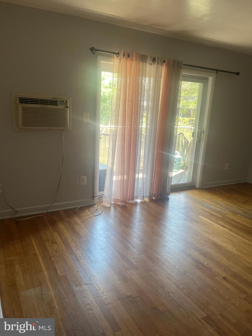 1390 BRYANT ST NE #201, WASHINGTON, District Of Columbia 20018, 1 Bedroom Bedrooms, ,1 BathroomBathrooms,Residential,For sale,1390 BRYANT ST NE #201,DCDC2214850 MLS # DCDC2214850