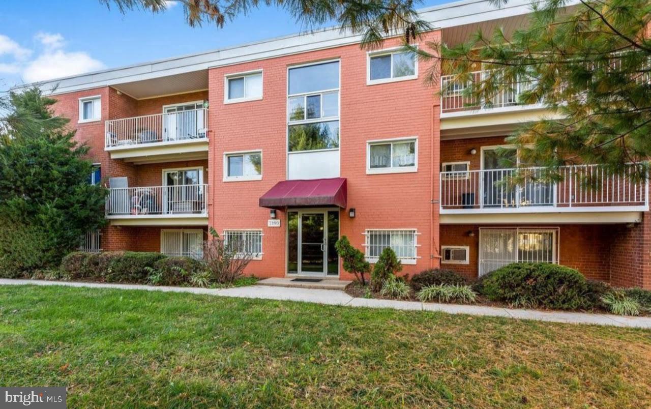 1390 BRYANT ST NE #201, WASHINGTON, District Of Columbia 20018, 1 Bedroom Bedrooms, ,1 BathroomBathrooms,Residential,For sale,1390 BRYANT ST NE #201,DCDC2214850 MLS # DCDC2214850