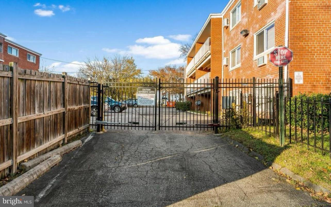 1390 BRYANT ST NE #201, WASHINGTON, District Of Columbia 20018, 1 Bedroom Bedrooms, ,1 BathroomBathrooms,Residential,For sale,1390 BRYANT ST NE #201,DCDC2214850 MLS # DCDC2214850