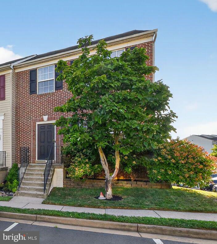 521 LILAC TER NE, LEESBURG, Virginia 20176, 3 Bedrooms Bedrooms, ,3 BathroomsBathrooms,Residential,For sale,521 LILAC TER NE,VALO2104428 MLS # VALO2104428