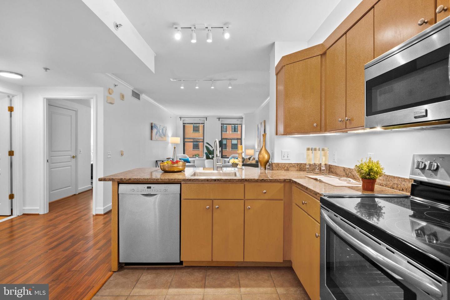 616 E ST NW #609, WASHINGTON, District Of Columbia 20004, 1 Bedroom Bedrooms, ,1 BathroomBathrooms,Residential,For sale,616 E ST NW #609,DCDC2214878 MLS # DCDC2214878