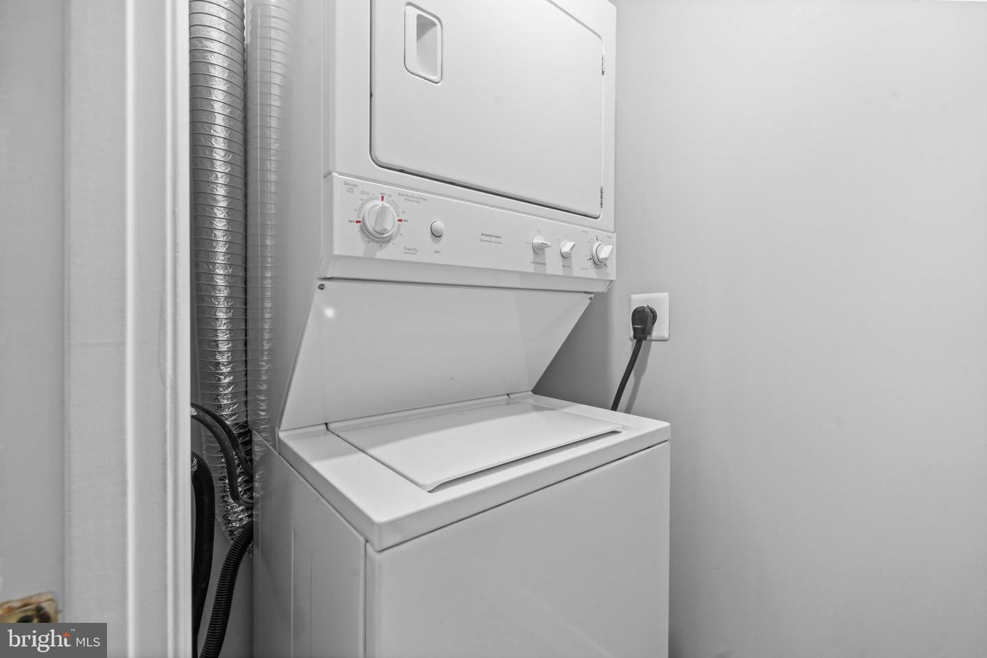 616 E ST NW #609, WASHINGTON, District Of Columbia 20004, 1 Bedroom Bedrooms, ,1 BathroomBathrooms,Residential,For sale,616 E ST NW #609,DCDC2214878 MLS # DCDC2214878