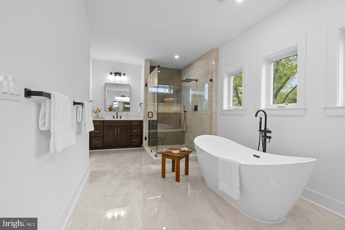 3418 ARNOLD LN, FALLS CHURCH, Virginia 22042, 6 Bedrooms Bedrooms, ,6 BathroomsBathrooms,Residential,For sale,3418 ARNOLD LN,VAFX2234026 MLS # VAFX2234026