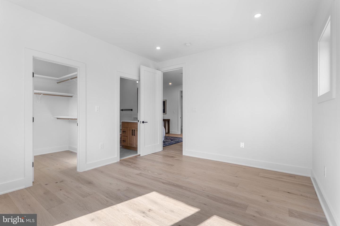 3418 ARNOLD LN, FALLS CHURCH, Virginia 22042, 6 Bedrooms Bedrooms, ,6 BathroomsBathrooms,Residential,For sale,3418 ARNOLD LN,VAFX2234026 MLS # VAFX2234026