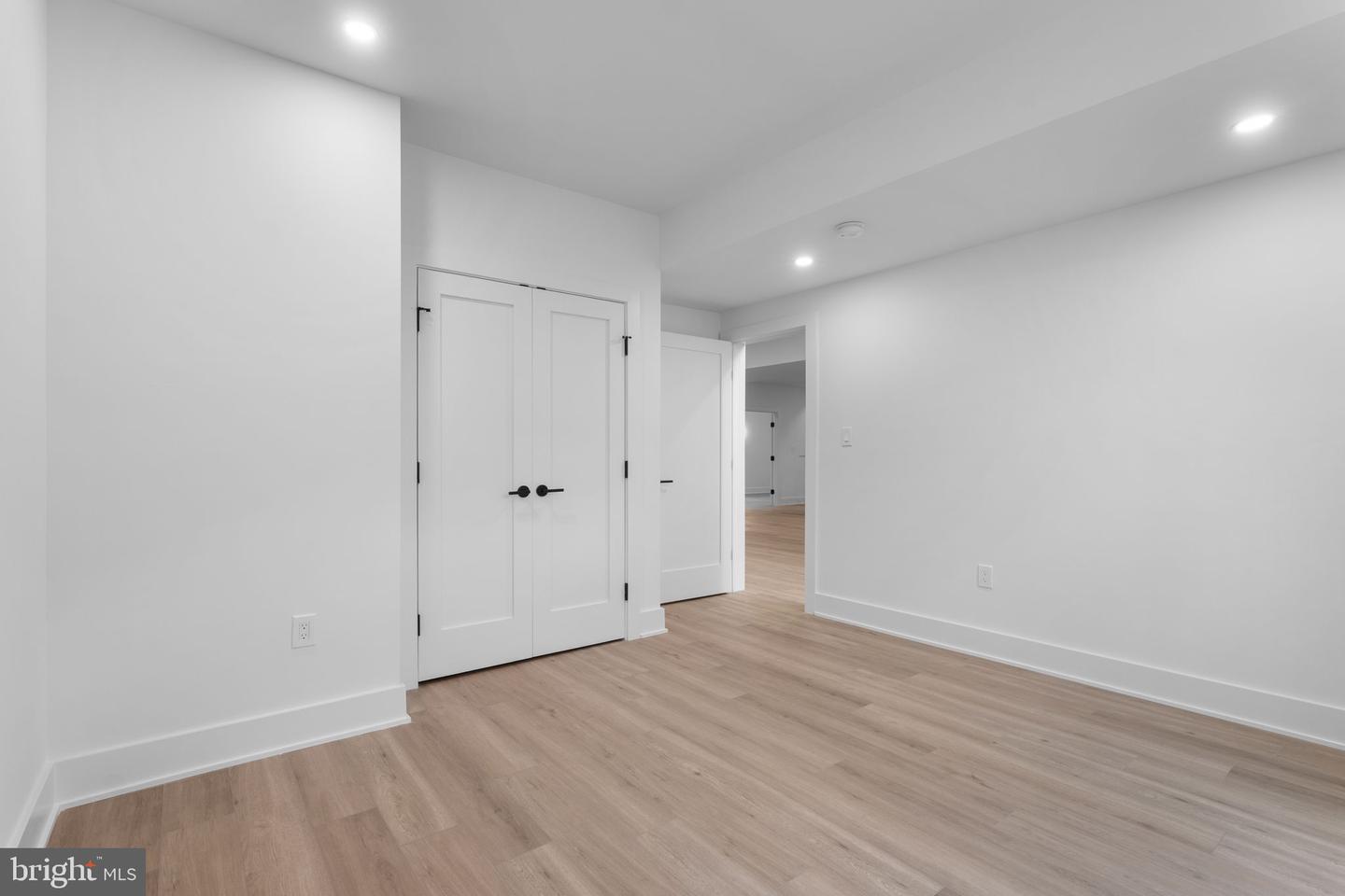 3418 ARNOLD LN, FALLS CHURCH, Virginia 22042, 6 Bedrooms Bedrooms, ,6 BathroomsBathrooms,Residential,For sale,3418 ARNOLD LN,VAFX2234026 MLS # VAFX2234026