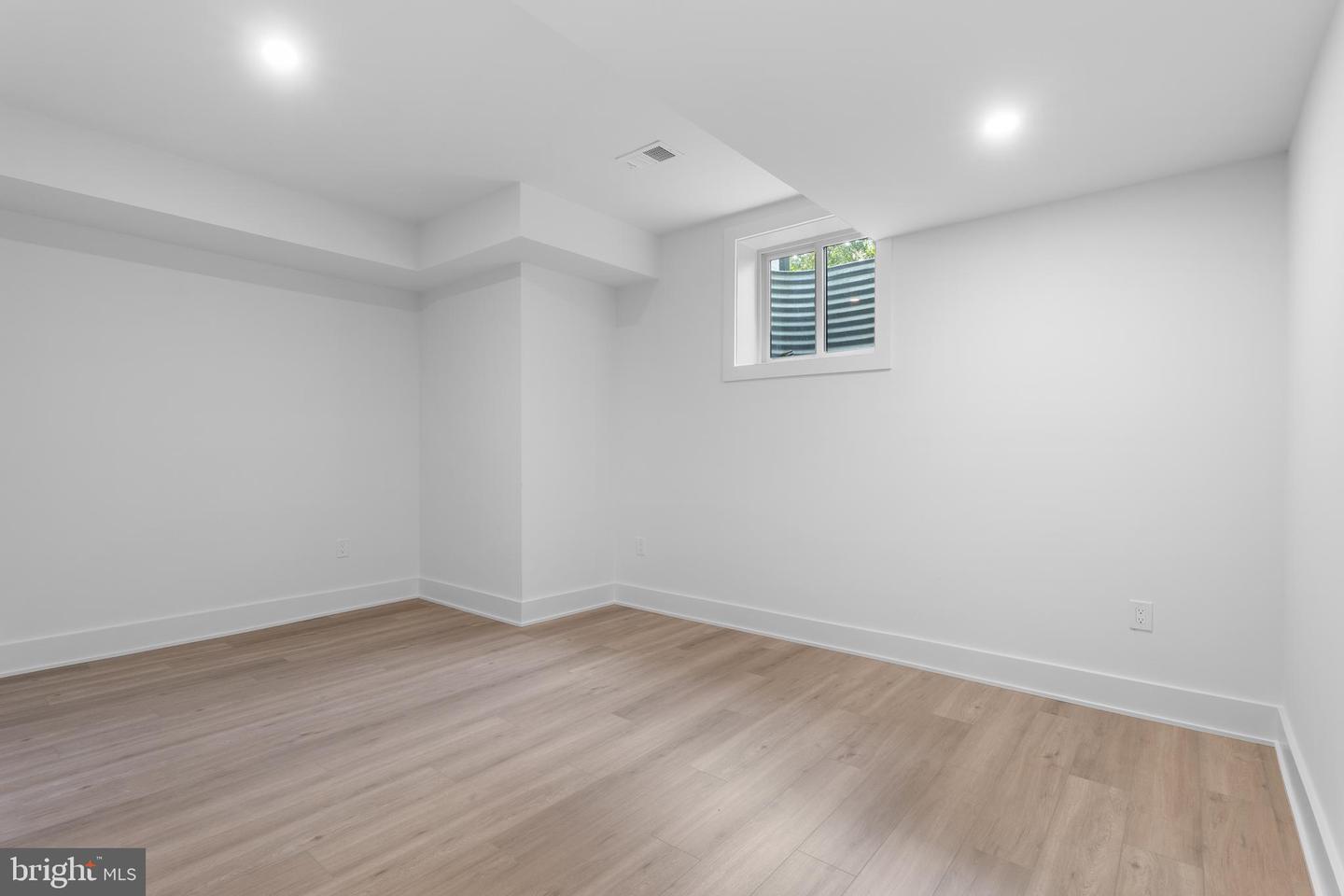 3418 ARNOLD LN, FALLS CHURCH, Virginia 22042, 6 Bedrooms Bedrooms, ,6 BathroomsBathrooms,Residential,For sale,3418 ARNOLD LN,VAFX2234026 MLS # VAFX2234026