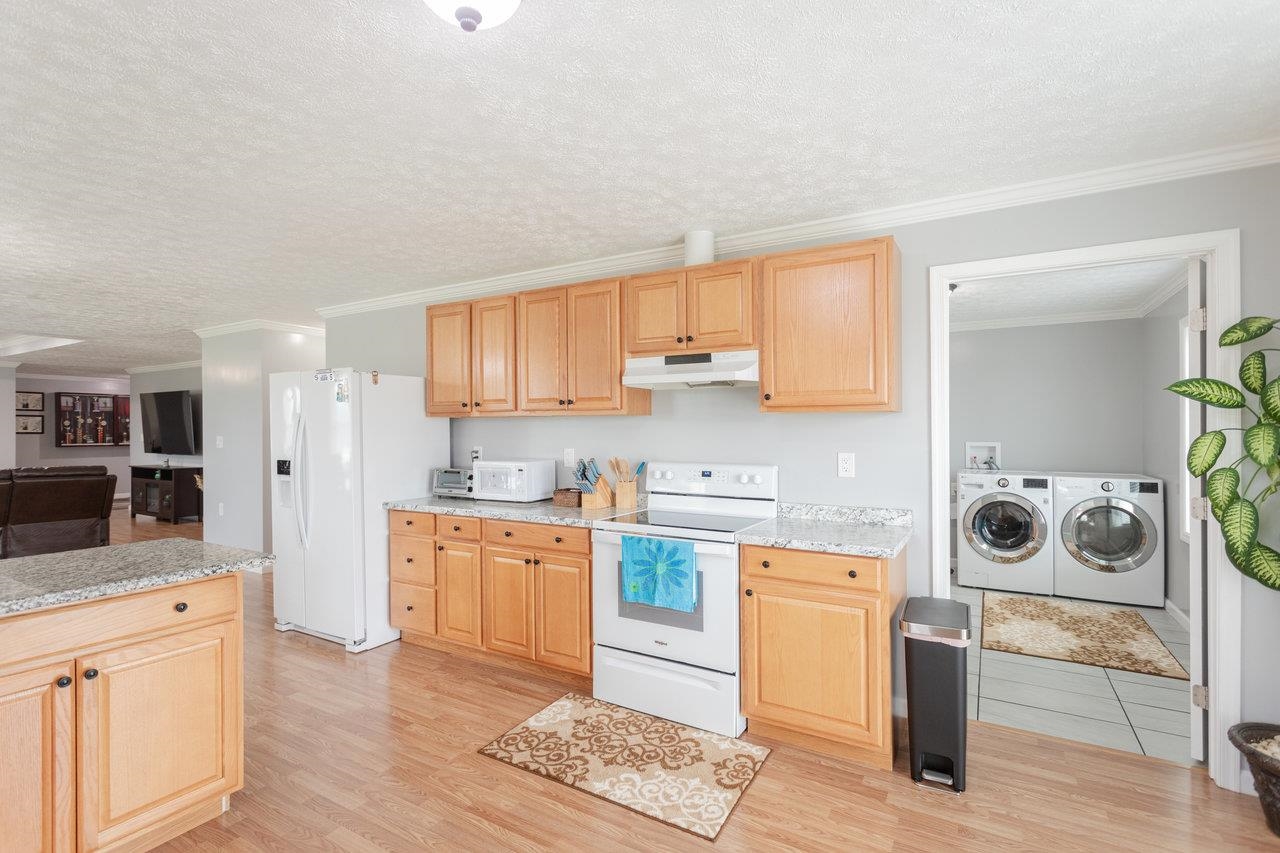 3232 WINDY HEIGHTS LN, ROCKINGHAM, Virginia 22802, 7 Bedrooms Bedrooms, ,6 BathroomsBathrooms,Residential,3232 WINDY HEIGHTS LN,667752 MLS # 667752