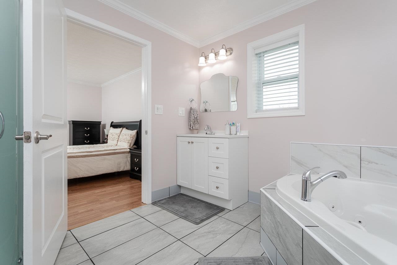 3232 WINDY HEIGHTS LN, ROCKINGHAM, Virginia 22802, 7 Bedrooms Bedrooms, ,6 BathroomsBathrooms,Residential,3232 WINDY HEIGHTS LN,667752 MLS # 667752