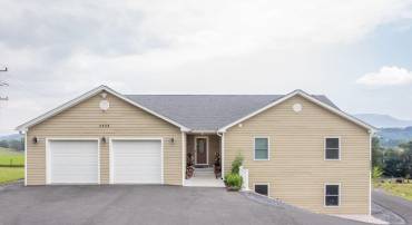 3232 WINDY HEIGHTS LN, ROCKINGHAM, Virginia 22802, 7 Bedrooms Bedrooms, ,6 BathroomsBathrooms,Residential,3232 WINDY HEIGHTS LN,667752 MLS # 667752