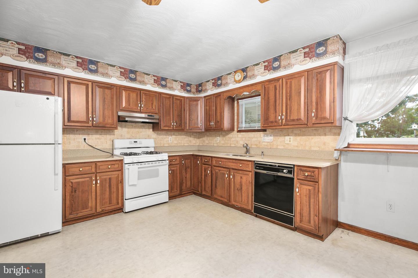 212 LANDO DR, SPOTSYLVANIA, Virginia 22551, 4 Bedrooms Bedrooms, ,2 BathroomsBathrooms,Residential,For sale,212 LANDO DR,VASP2034406 MLS # VASP2034406