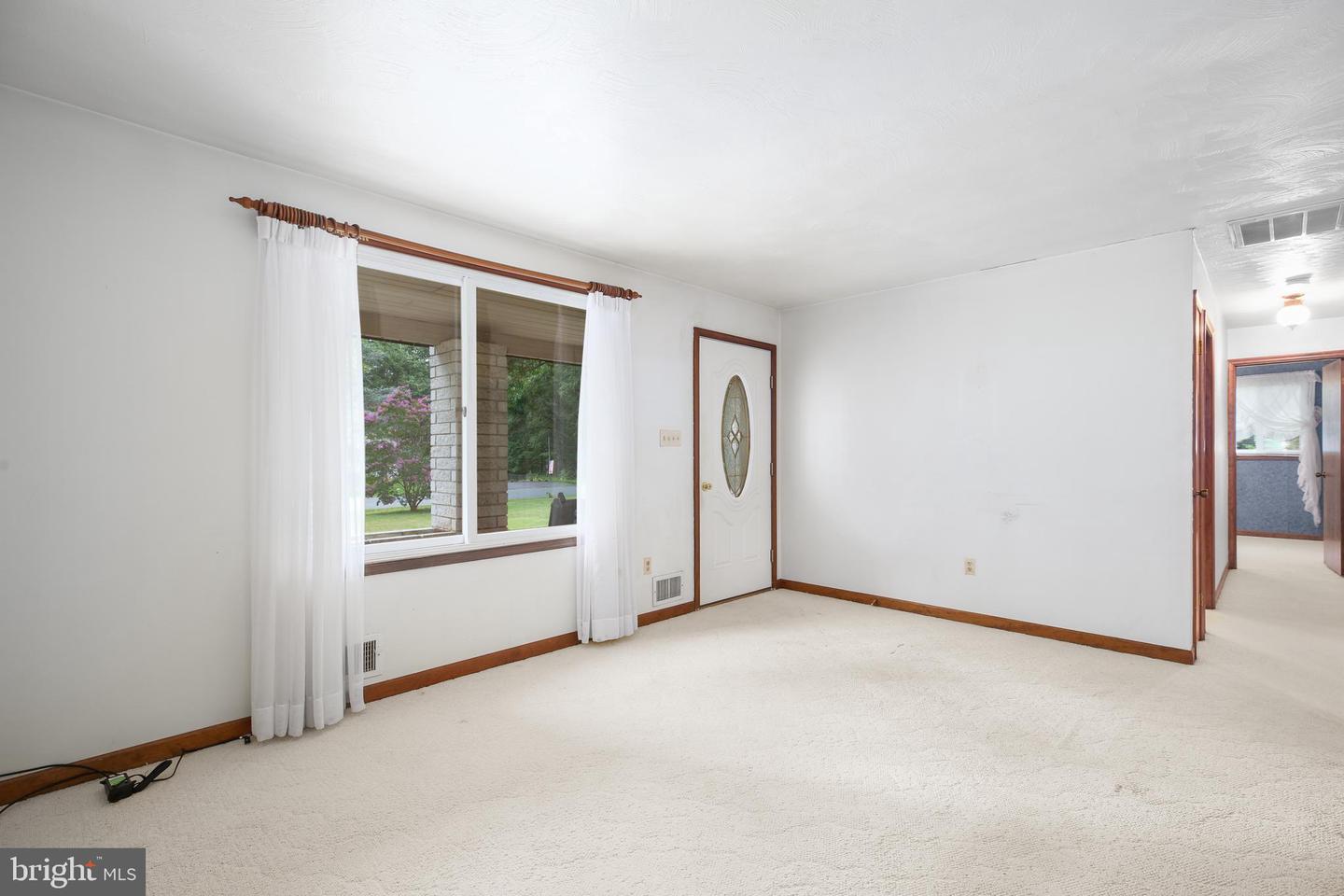212 LANDO DR, SPOTSYLVANIA, Virginia 22551, 4 Bedrooms Bedrooms, ,2 BathroomsBathrooms,Residential,For sale,212 LANDO DR,VASP2034406 MLS # VASP2034406