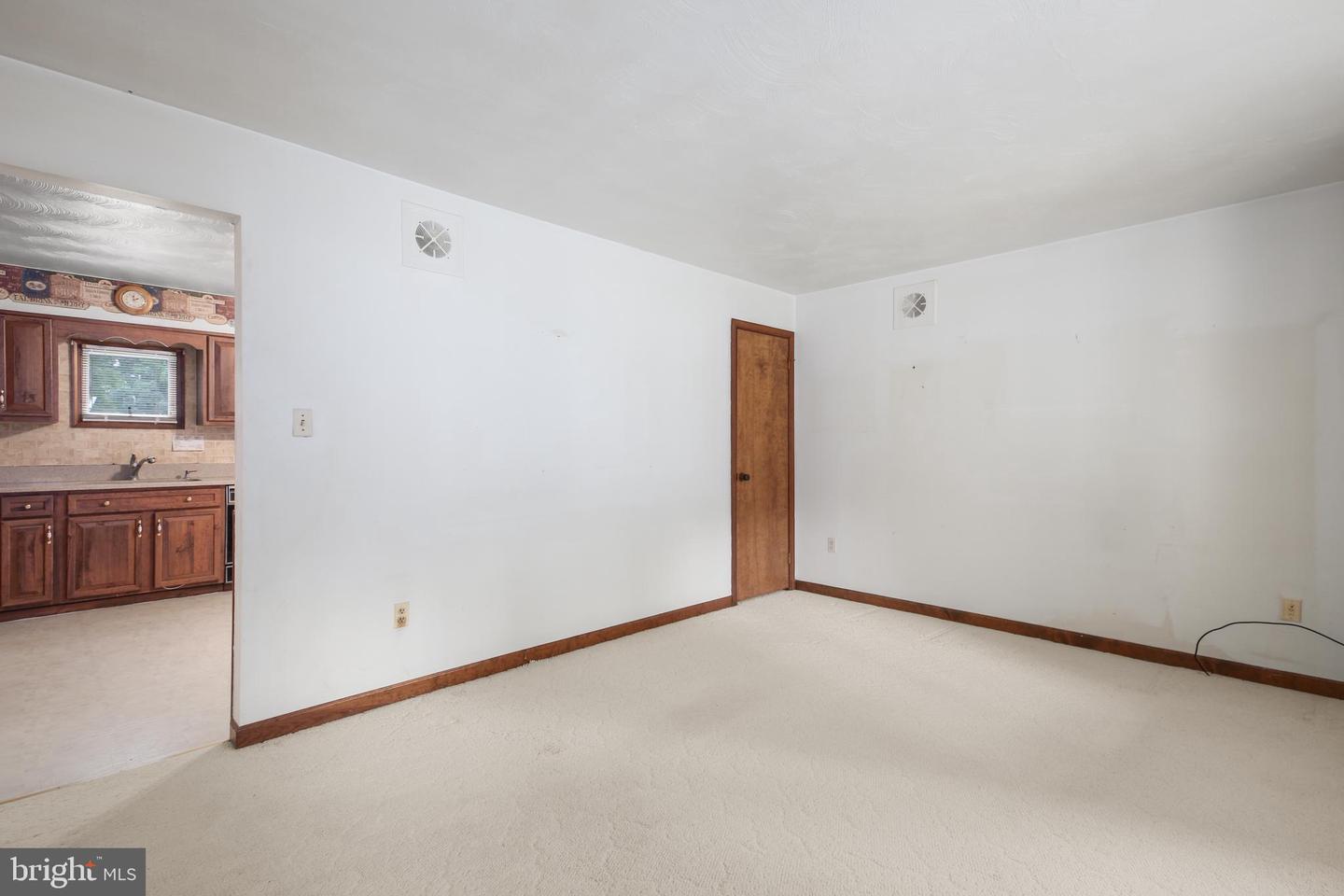212 LANDO DR, SPOTSYLVANIA, Virginia 22551, 4 Bedrooms Bedrooms, ,2 BathroomsBathrooms,Residential,For sale,212 LANDO DR,VASP2034406 MLS # VASP2034406