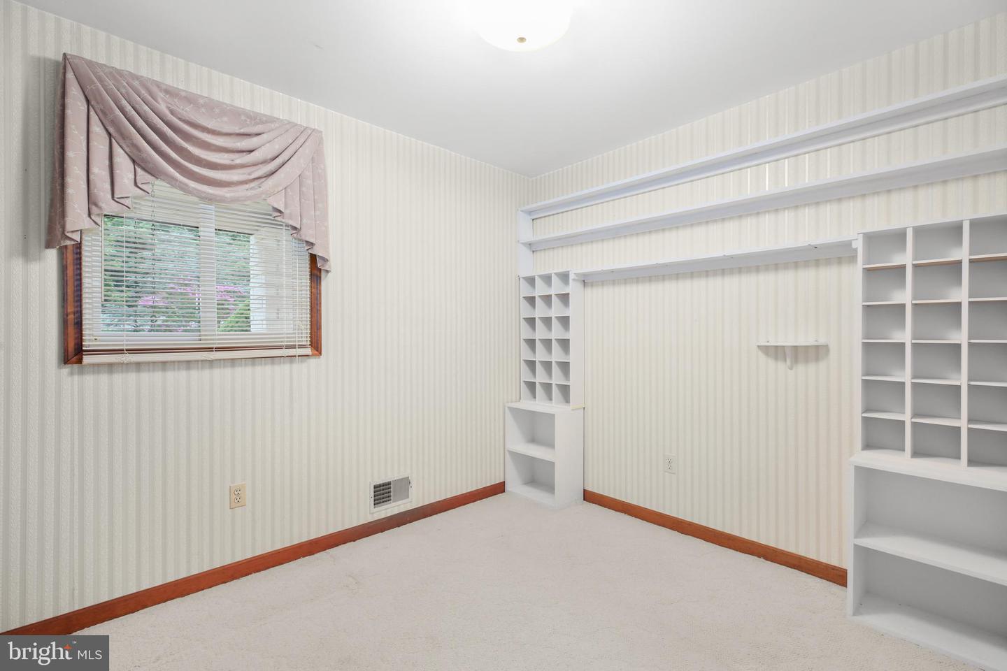 212 LANDO DR, SPOTSYLVANIA, Virginia 22551, 4 Bedrooms Bedrooms, ,2 BathroomsBathrooms,Residential,For sale,212 LANDO DR,VASP2034406 MLS # VASP2034406