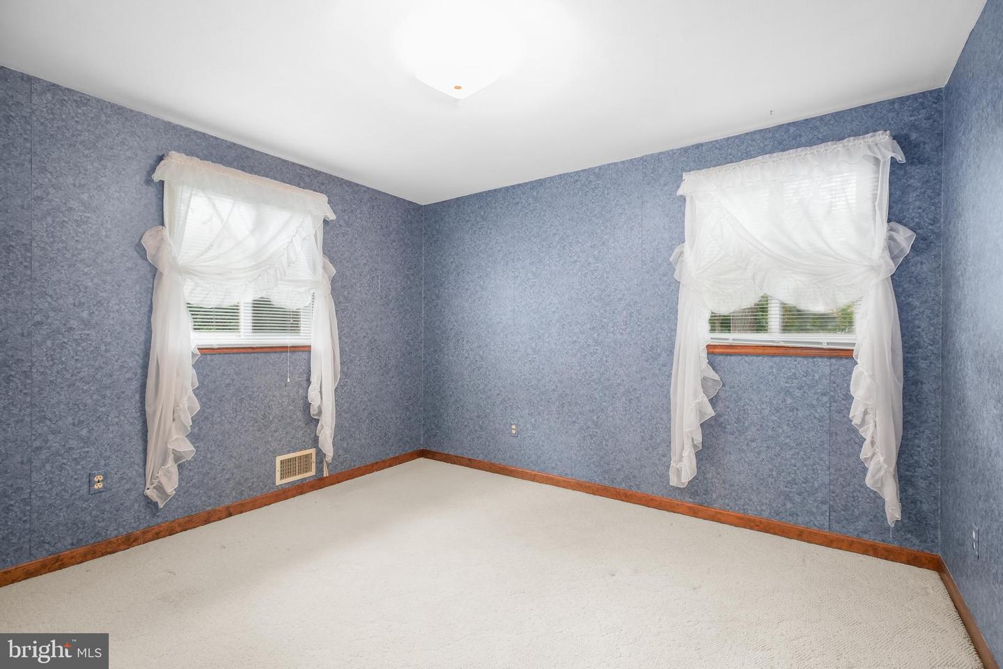212 LANDO DR, SPOTSYLVANIA, Virginia 22551, 4 Bedrooms Bedrooms, ,2 BathroomsBathrooms,Residential,For sale,212 LANDO DR,VASP2034406 MLS # VASP2034406