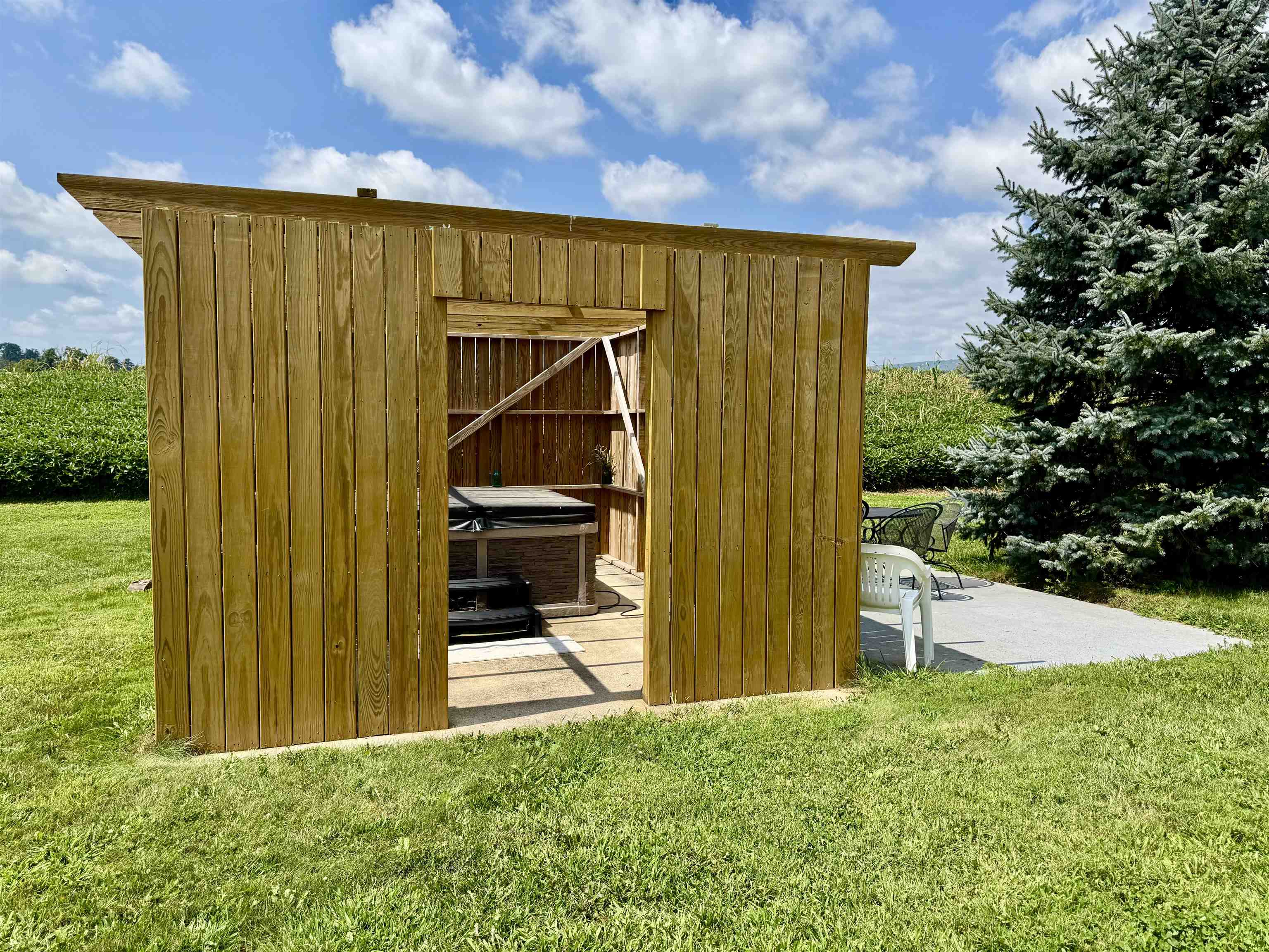 3018 HONEY RUN RD, DAYTON, Virginia 22821, 4 Bedrooms Bedrooms, ,2 BathroomsBathrooms,Residential,3018 HONEY RUN RD,667757 MLS # 667757