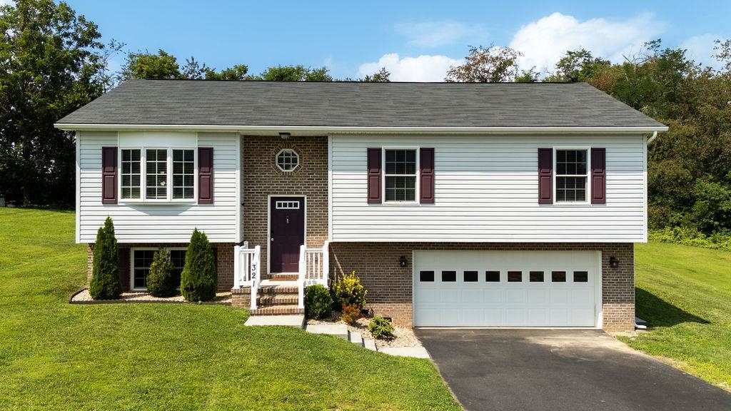321 TANAGER LN, ELKTON, Virginia 22827, 3 Bedrooms Bedrooms, ,2 BathroomsBathrooms,Residential,321 TANAGER LN,667759 MLS # 667759