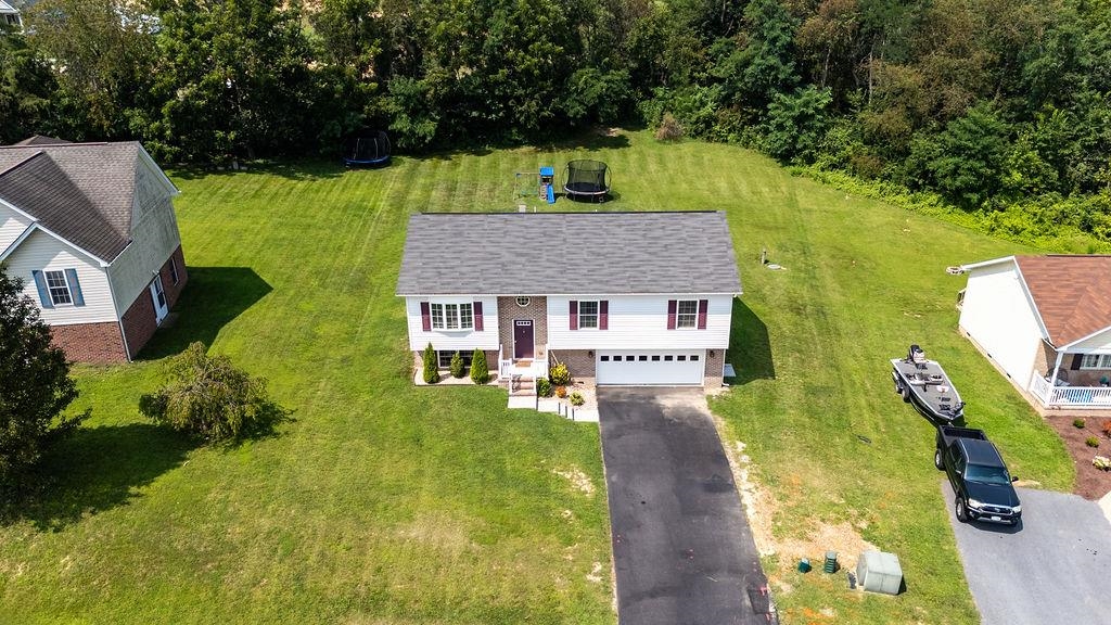 321 TANAGER LN, ELKTON, Virginia 22827, 3 Bedrooms Bedrooms, ,2 BathroomsBathrooms,Residential,321 TANAGER LN,667759 MLS # 667759