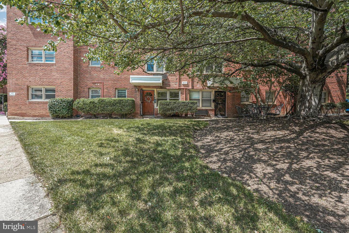 4637 20TH RD N, ARLINGTON, Virginia 22207, 2 Bedrooms Bedrooms, ,1 BathroomBathrooms,Residential,For sale,4637 20TH RD N,VAAR2060936 MLS # VAAR2060936