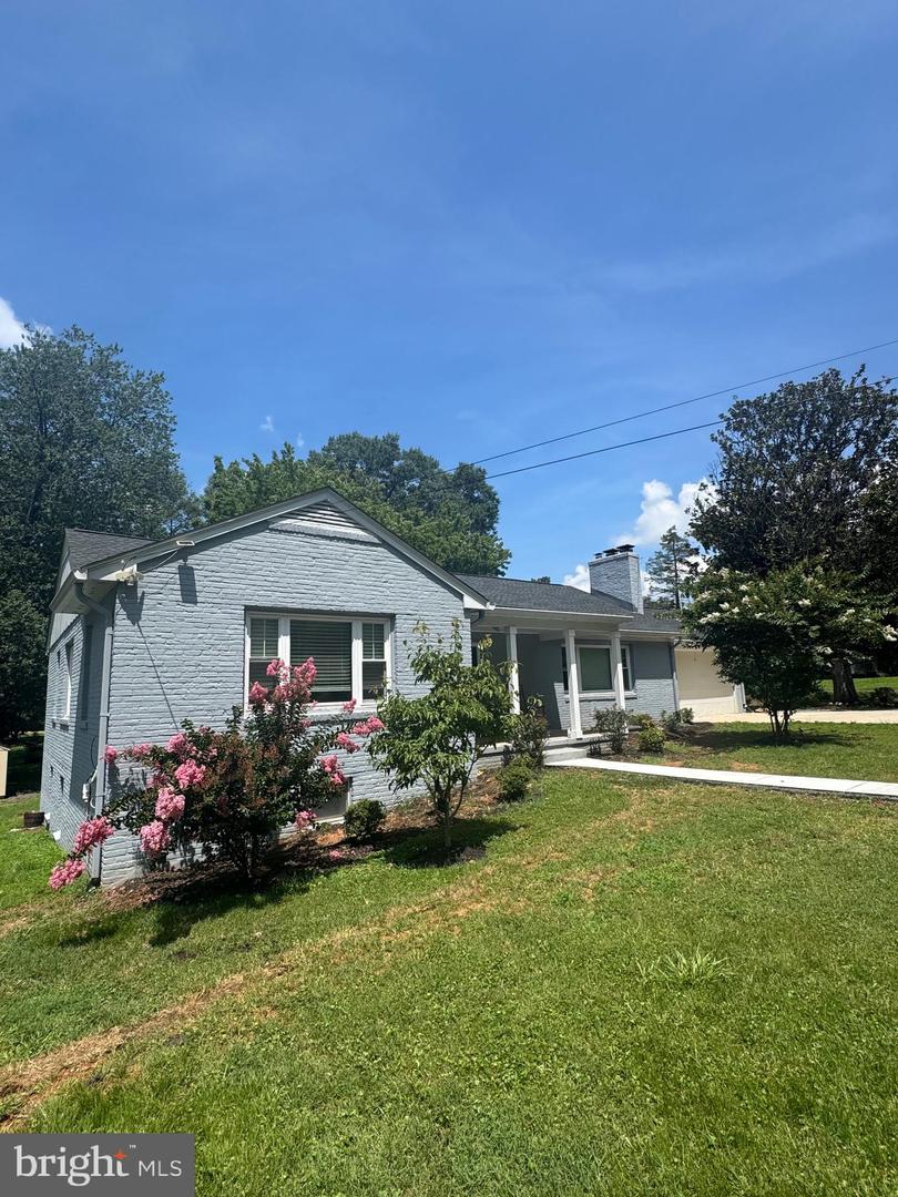6616 KIRBY CT, FALLS CHURCH, Virginia 22043, 5 Bedrooms Bedrooms, ,3 BathroomsBathrooms,Residential,For sale,6616 KIRBY CT,VAFX2258498 MLS # VAFX2258498