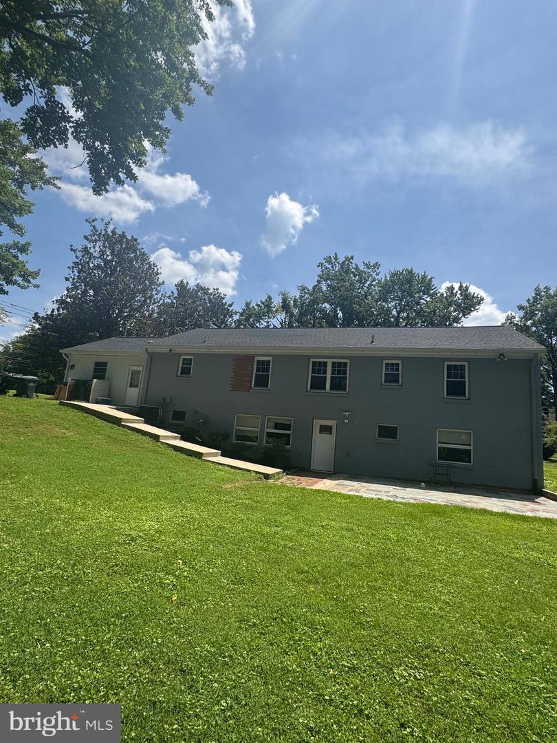 6616 KIRBY CT, FALLS CHURCH, Virginia 22043, 5 Bedrooms Bedrooms, ,3 BathroomsBathrooms,Residential,For sale,6616 KIRBY CT,VAFX2258498 MLS # VAFX2258498