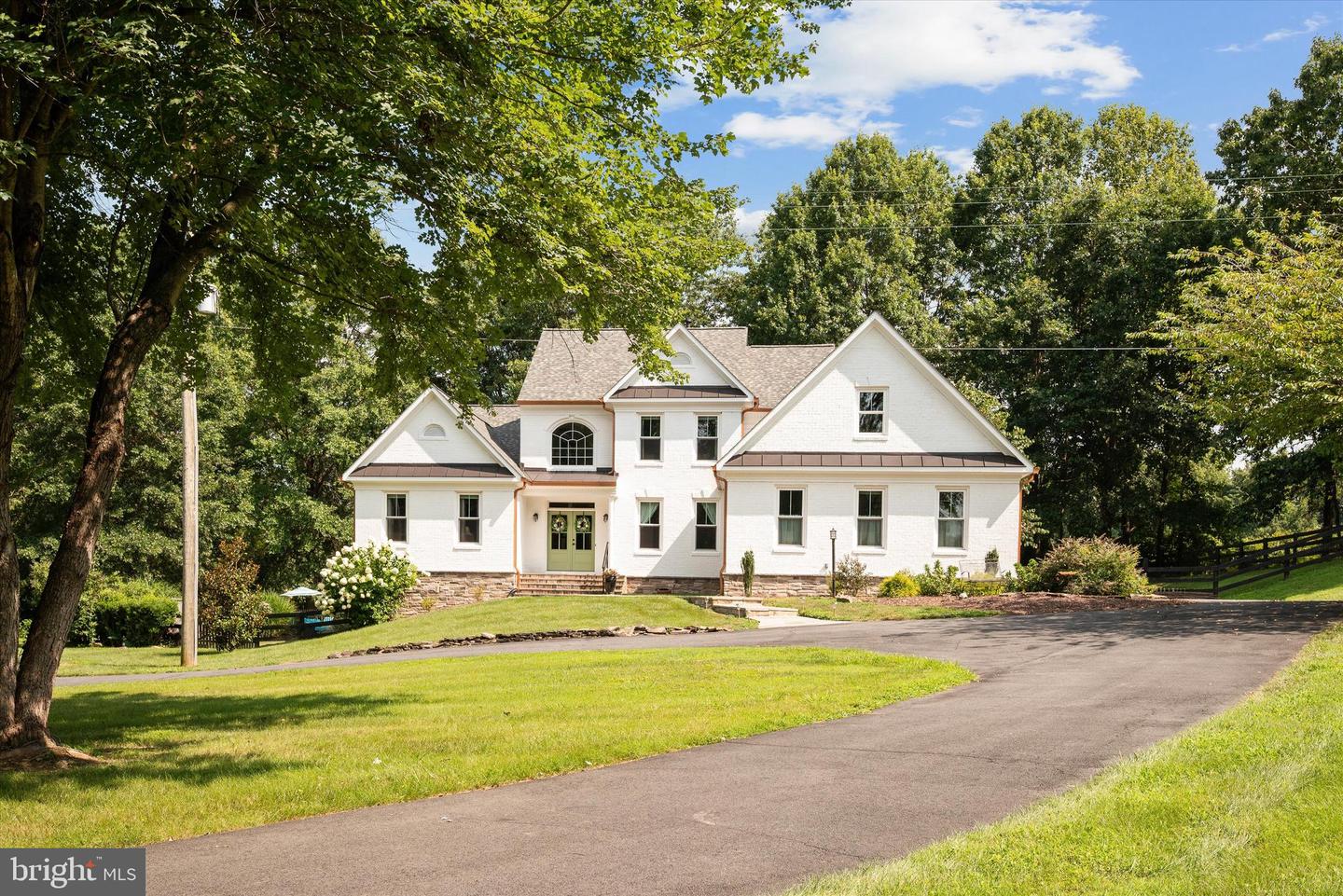 39657 GOLDEN SPRINGS CT, HAMILTON, Virginia 20158, 4 Bedrooms Bedrooms, ,3 BathroomsBathrooms,Residential,For sale,39657 GOLDEN SPRINGS CT,VALO2103536 MLS # VALO2103536