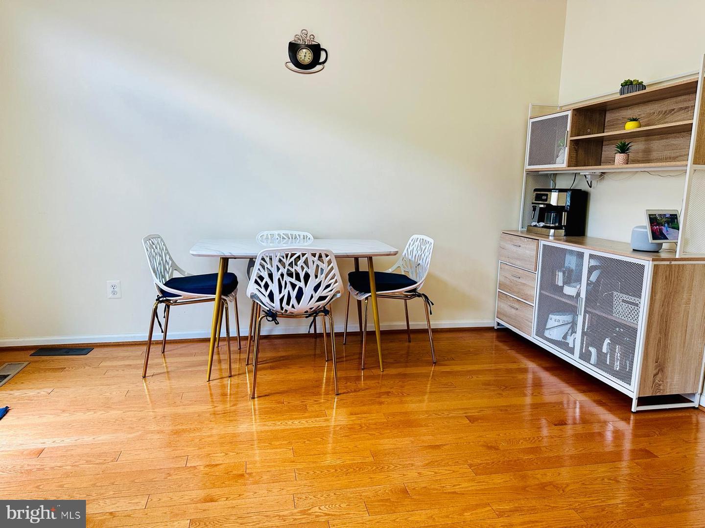 42643 HOMEFRONT TER, CHANTILLY, Virginia 20152, 3 Bedrooms Bedrooms, 3 Rooms Rooms,3 BathroomsBathrooms,Residential,For sale,42643 HOMEFRONT TER,VALO2104028 MLS # VALO2104028