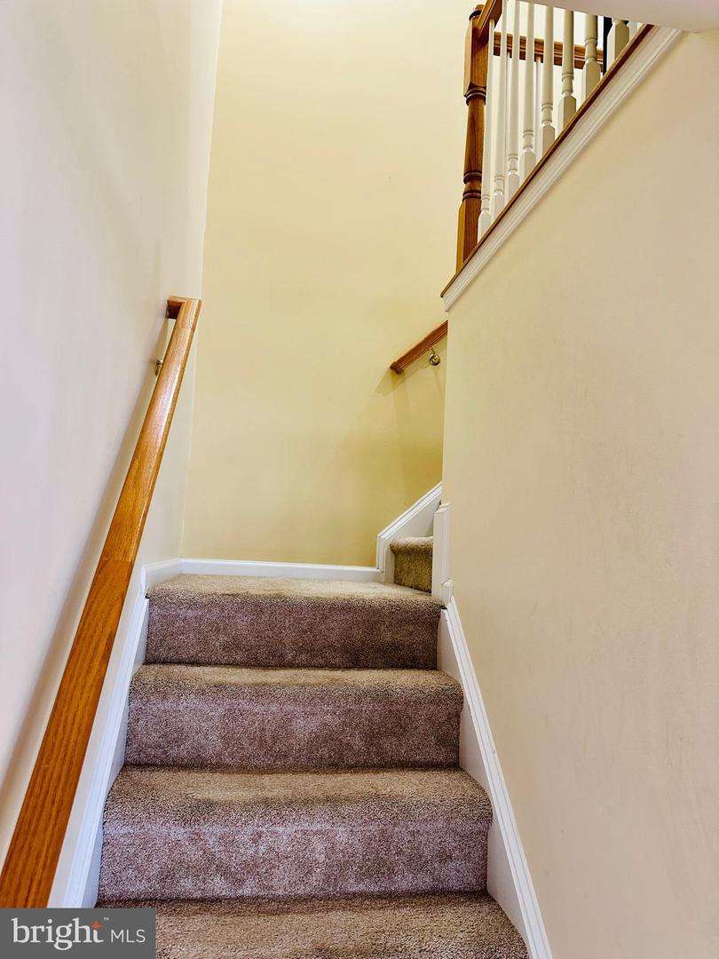 42643 HOMEFRONT TER, CHANTILLY, Virginia 20152, 3 Bedrooms Bedrooms, 3 Rooms Rooms,3 BathroomsBathrooms,Residential,For sale,42643 HOMEFRONT TER,VALO2104028 MLS # VALO2104028