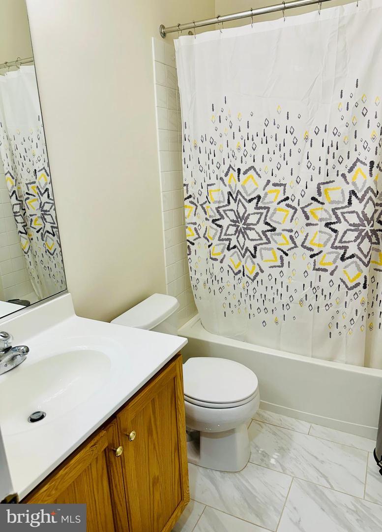 42643 HOMEFRONT TER, CHANTILLY, Virginia 20152, 3 Bedrooms Bedrooms, 3 Rooms Rooms,3 BathroomsBathrooms,Residential,For sale,42643 HOMEFRONT TER,VALO2104028 MLS # VALO2104028
