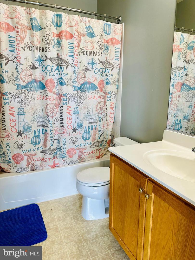 42643 HOMEFRONT TER, CHANTILLY, Virginia 20152, 3 Bedrooms Bedrooms, 3 Rooms Rooms,3 BathroomsBathrooms,Residential,For sale,42643 HOMEFRONT TER,VALO2104028 MLS # VALO2104028