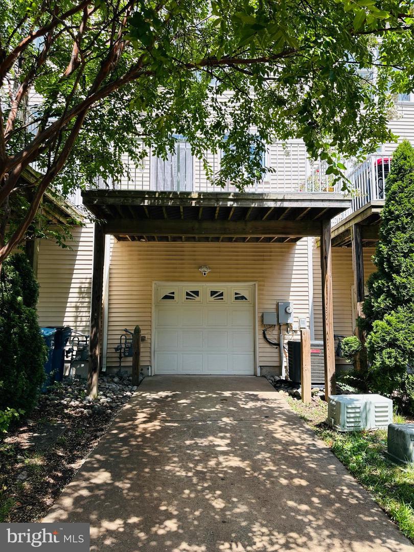 42643 HOMEFRONT TER, CHANTILLY, Virginia 20152, 3 Bedrooms Bedrooms, 3 Rooms Rooms,3 BathroomsBathrooms,Residential,For sale,42643 HOMEFRONT TER,VALO2104028 MLS # VALO2104028