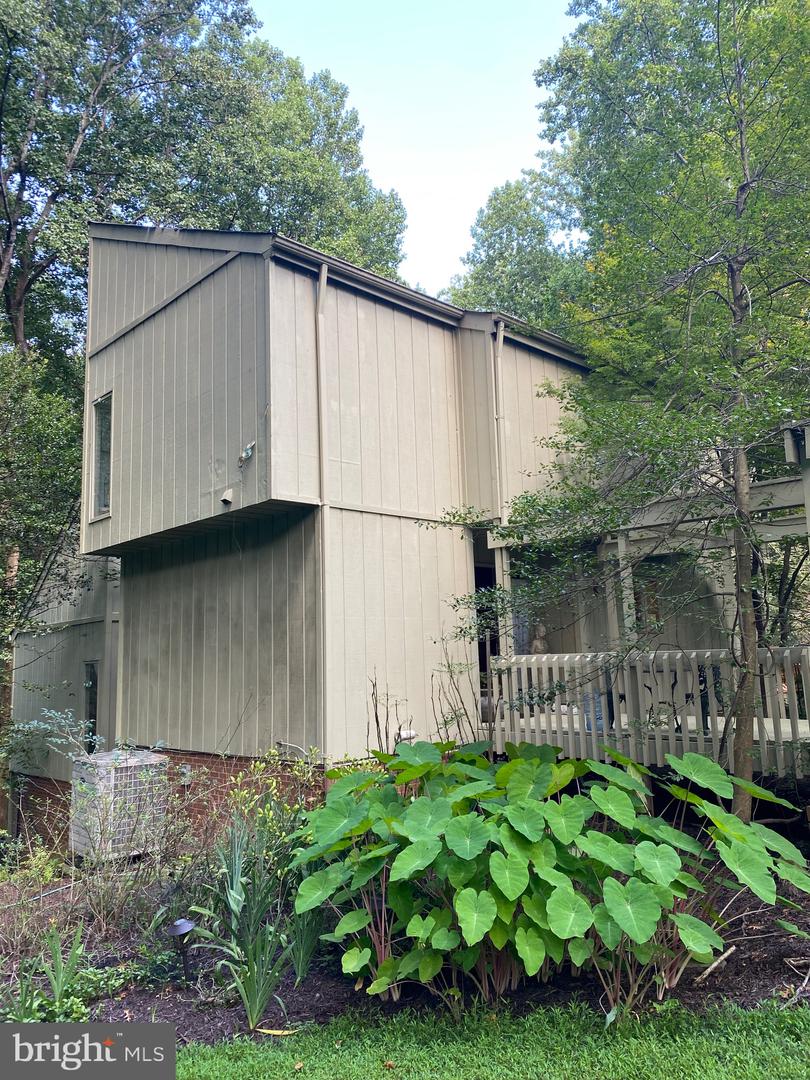 11301 FIELDSTONE LN, RESTON, Virginia 20191, 3 Bedrooms Bedrooms, ,2 BathroomsBathrooms,Residential,For sale,11301 FIELDSTONE LN,VAFX2260342 MLS # VAFX2260342