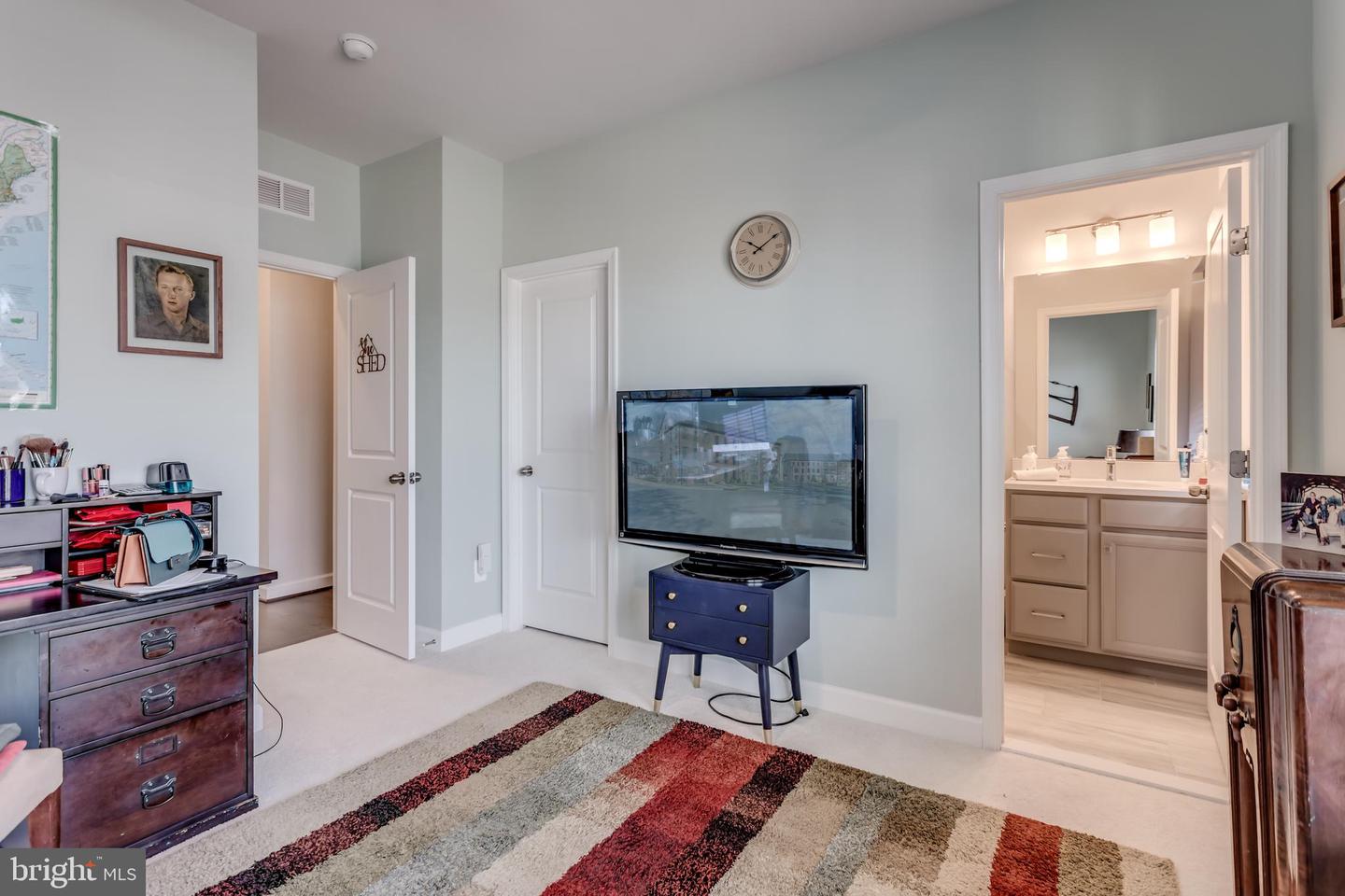 4428 FAIR LAKES CT, FAIRFAX, Virginia 22033, 3 Bedrooms Bedrooms, ,3 BathroomsBathrooms,Residential,For sale,4428 FAIR LAKES CT,VAFX2260528 MLS # VAFX2260528