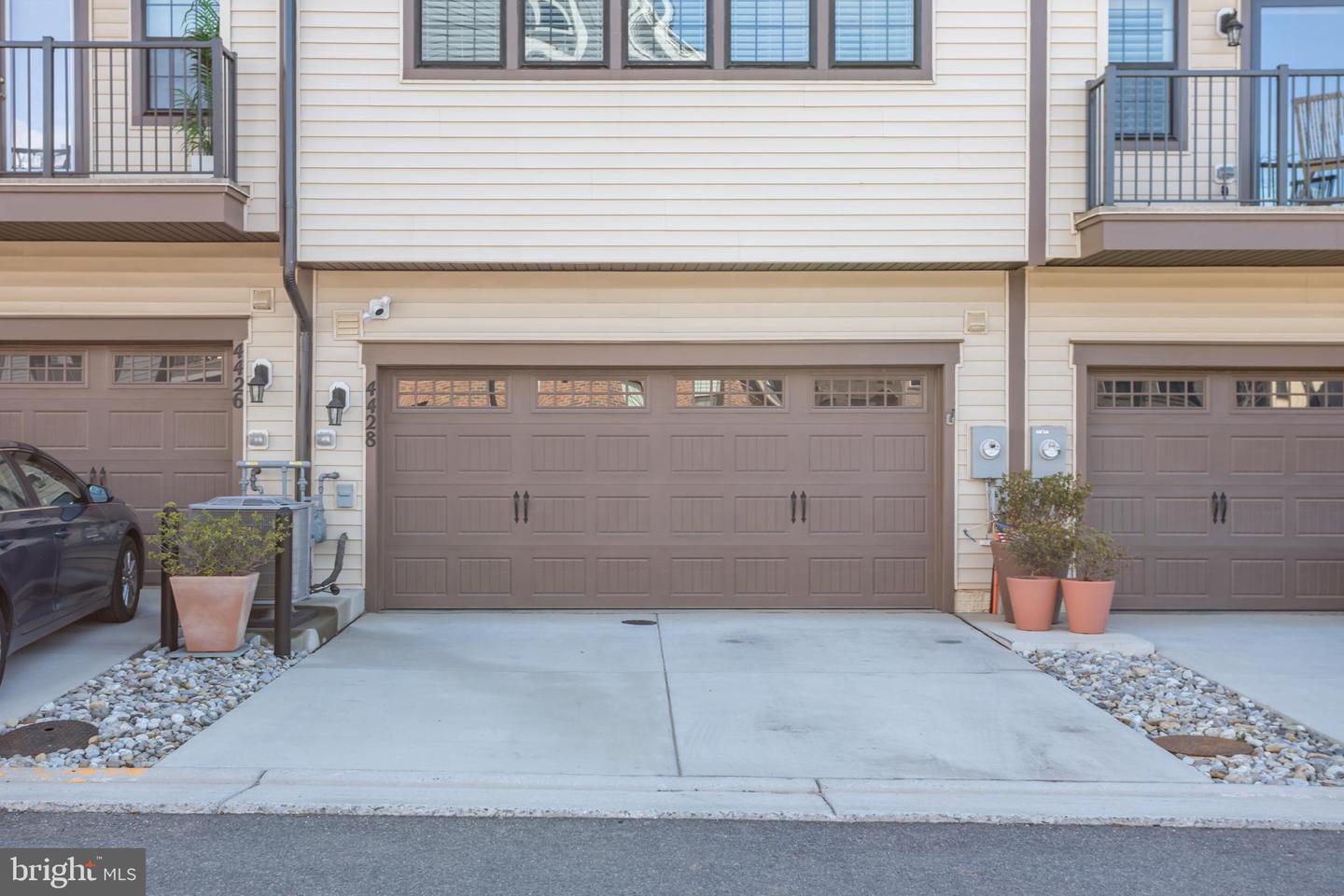 4428 FAIR LAKES CT, FAIRFAX, Virginia 22033, 3 Bedrooms Bedrooms, ,3 BathroomsBathrooms,Residential,For sale,4428 FAIR LAKES CT,VAFX2260528 MLS # VAFX2260528