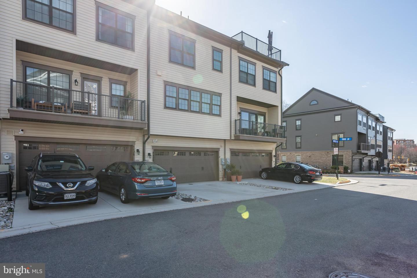 4428 FAIR LAKES CT, FAIRFAX, Virginia 22033, 3 Bedrooms Bedrooms, ,3 BathroomsBathrooms,Residential,For sale,4428 FAIR LAKES CT,VAFX2260528 MLS # VAFX2260528