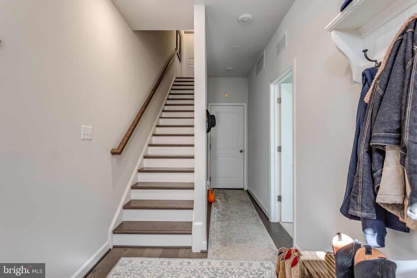 4428 FAIR LAKES CT, FAIRFAX, Virginia 22033, 3 Bedrooms Bedrooms, ,3 BathroomsBathrooms,Residential,For sale,4428 FAIR LAKES CT,VAFX2260528 MLS # VAFX2260528