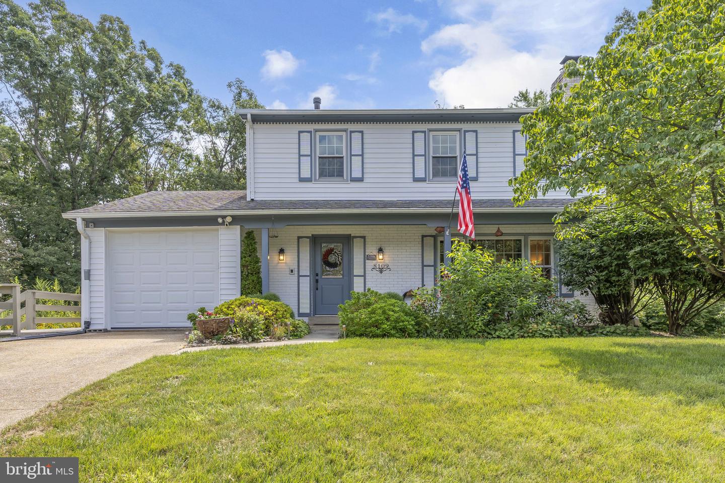 8109 OVERTON CT, SPRINGFIELD, Virginia 22153, 5 Bedrooms Bedrooms, ,3 BathroomsBathrooms,Residential,For sale,8109 OVERTON CT,VAFX2260724 MLS # VAFX2260724