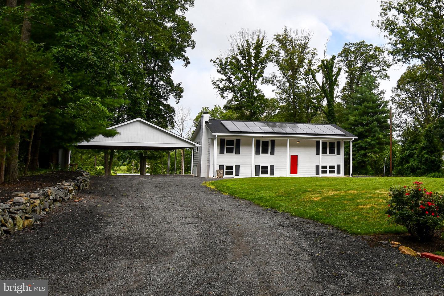 9512 SILAS DR, NOKESVILLE, Virginia 20181, 4 Bedrooms Bedrooms, ,3 BathroomsBathrooms,Residential,For sale,9512 SILAS DR,VAPW2101332 MLS # VAPW2101332