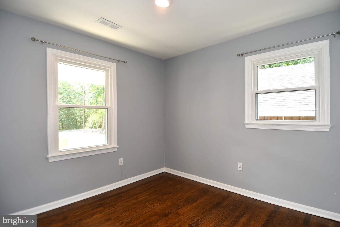 9512 SILAS DR, NOKESVILLE, Virginia 20181, 4 Bedrooms Bedrooms, ,3 BathroomsBathrooms,Residential,For sale,9512 SILAS DR,VAPW2101332 MLS # VAPW2101332