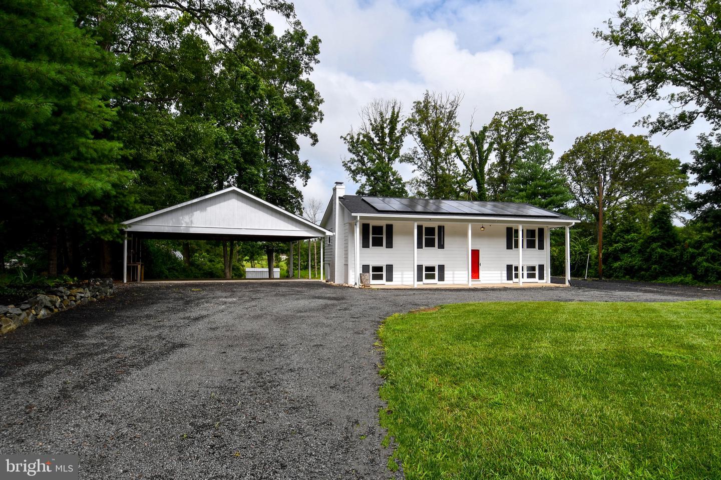 9512 SILAS DR, NOKESVILLE, Virginia 20181, 4 Bedrooms Bedrooms, ,3 BathroomsBathrooms,Residential,For sale,9512 SILAS DR,VAPW2101332 MLS # VAPW2101332
