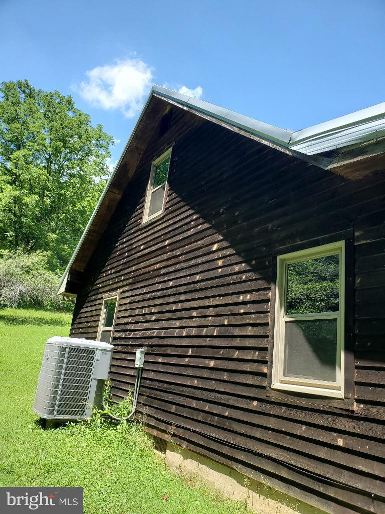 437 STILL HOUSE HOLLOW RD, SALTVILLE, Virginia 24370, 4 Bedrooms Bedrooms, ,2 BathroomsBathrooms,Residential,For sale,437 STILL HOUSE HOLLOW RD,VASM2000004 MLS # VASM2000004