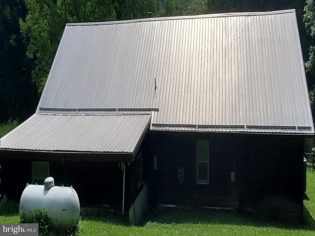 437 STILL HOUSE HOLLOW RD, SALTVILLE, Virginia 24370, 4 Bedrooms Bedrooms, ,2 BathroomsBathrooms,Residential,For sale,437 STILL HOUSE HOLLOW RD,VASM2000004 MLS # VASM2000004