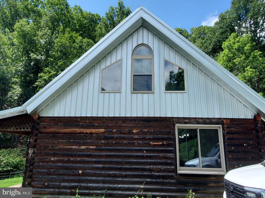 437 STILL HOUSE HOLLOW RD, SALTVILLE, Virginia 24370, 4 Bedrooms Bedrooms, ,2 BathroomsBathrooms,Residential,For sale,437 STILL HOUSE HOLLOW RD,VASM2000004 MLS # VASM2000004