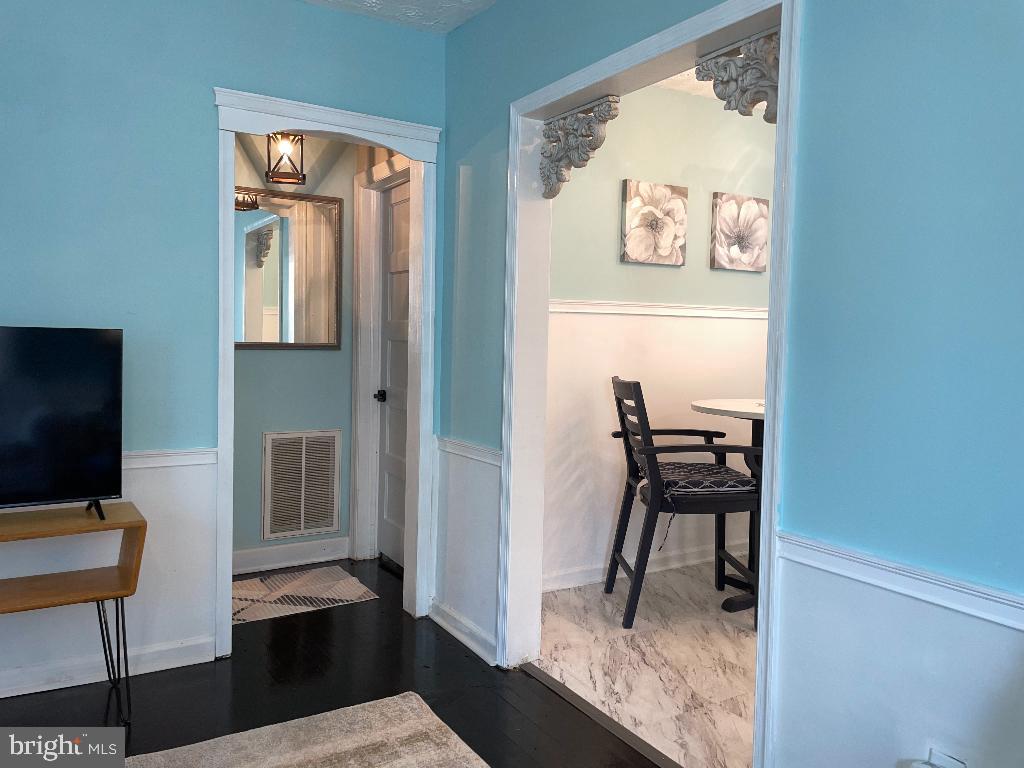 317 JAMES AVE, WAYNESBORO, Virginia 22980, 2 Bedrooms Bedrooms, ,1 BathroomBathrooms,Residential,For sale,317 JAMES AVE,VAAG2002646 MLS # VAAG2002646