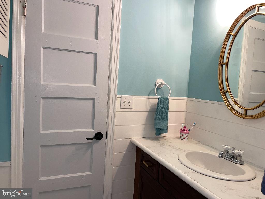 317 JAMES AVE, WAYNESBORO, Virginia 22980, 2 Bedrooms Bedrooms, ,1 BathroomBathrooms,Residential,For sale,317 JAMES AVE,VAAG2002646 MLS # VAAG2002646