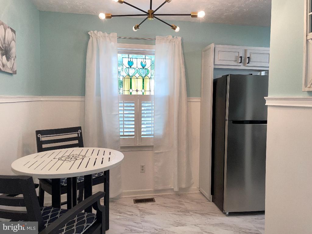 317 JAMES AVE, WAYNESBORO, Virginia 22980, 2 Bedrooms Bedrooms, ,1 BathroomBathrooms,Residential,For sale,317 JAMES AVE,VAAG2002646 MLS # VAAG2002646