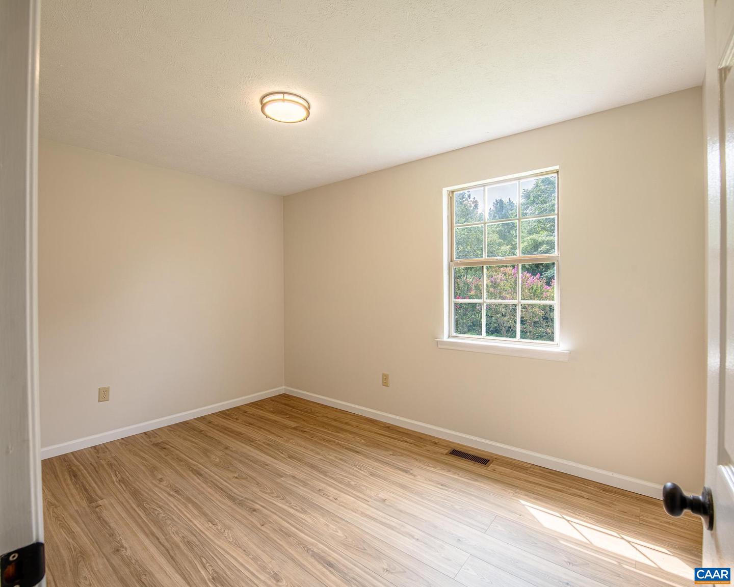 101 DUN GLORY DR, ROCHELLE, Virginia 22738, 3 Bedrooms Bedrooms, ,2 BathroomsBathrooms,Residential,For sale,101 DUN GLORY DR,667756 MLS # 667756